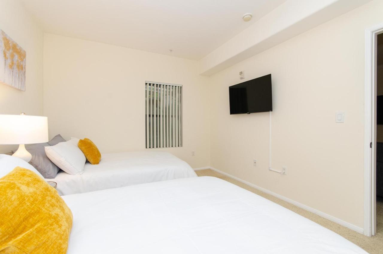 Located Perfectly 2 Bedroom Downtown Los Angeles Лос-Анджелес Экстерьер фото